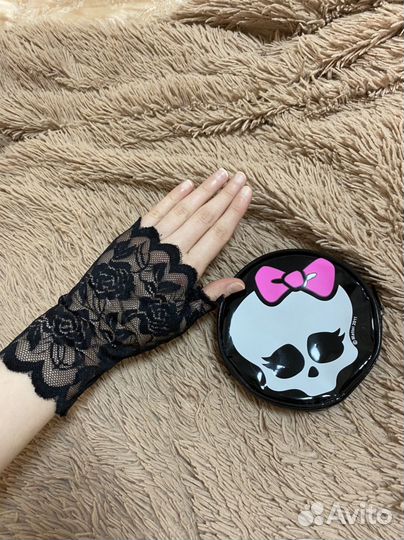 Кошелек и кружевная перчатка Monster High