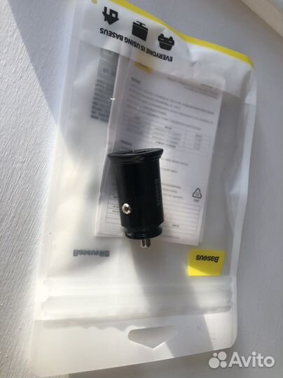 Автомобильное зарядное устройство baseus