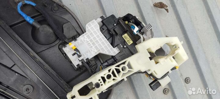 Замок двери Kia Stinger