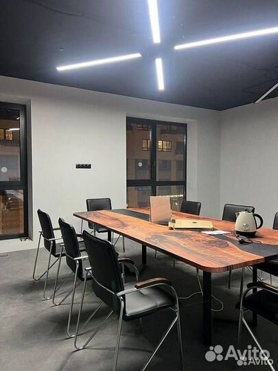 Письменный стол 'New Balance'