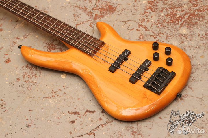 Aria Pro II Avante Series Bass