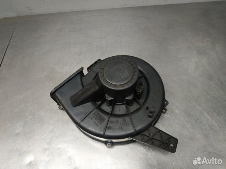 Моторчик печки Skoda Fabia 5J2