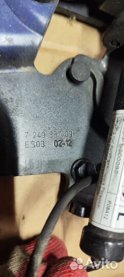Петля капота левая правая BMW F10
