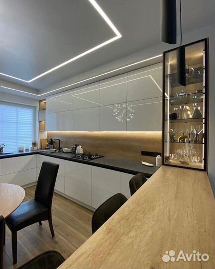 Кухонный гарнитур на заказ от фабрики