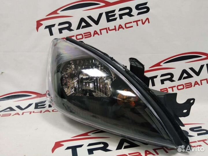 Фара правая Mitsubishi Lancer 9/черная