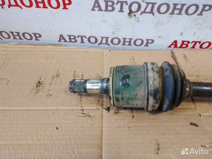Полуось привод передний левый Mitsubishi Pajero 3