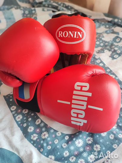 Боксерские перчатки 10 oz clinch