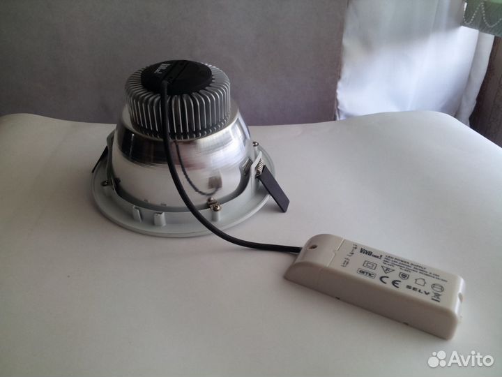 Светодиодный светильник Vivo Luce (Италия) 26-32 В