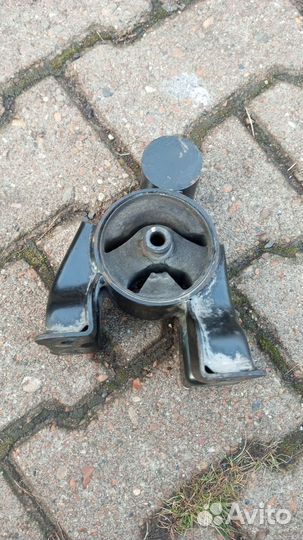 Опора двигателя задняя KIA Ceed 2009 до рест