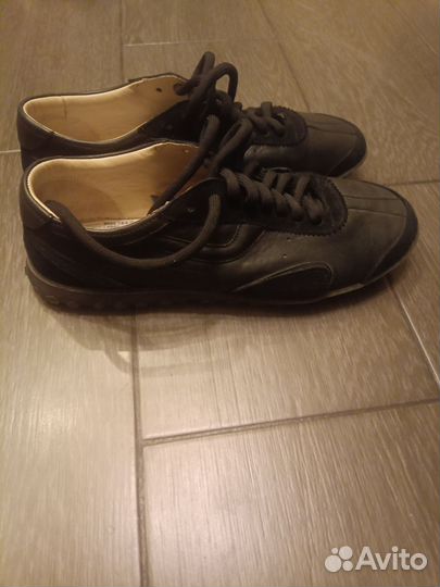Кроссовки мужские кожаные 42 размер