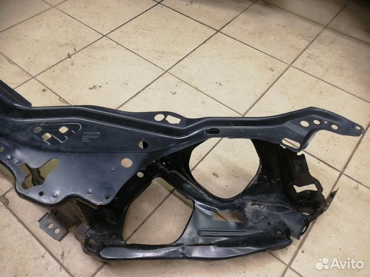 Передняя панель Volvo XC60 (телевизор)