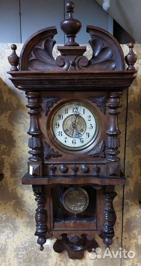 Старинные настенные часы