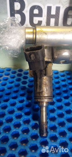 Рейка топливная (рампа) Peugeot 508