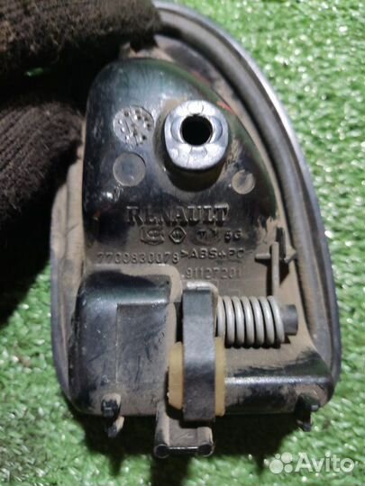 Ручка двери внутренняя левая Renault Logan