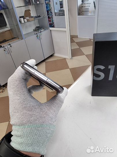 Samsung Galaxy S10, 8/128 ГБ