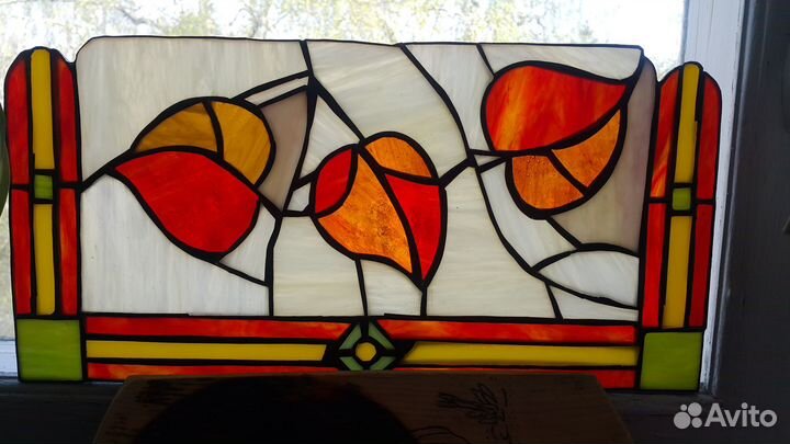 Щербинка. Витраж. Янтарные листья