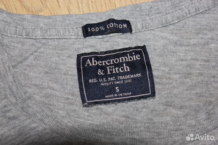 Футболка Abercrombie & Fitch