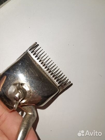 Ручная машинка для стрижки и ножницы