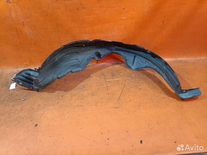 Подкрылок Toyota Ractis NCP100 (Переднее Левое)