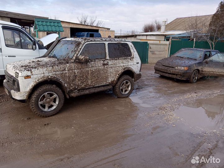 Эвакуация транспорта из грязи