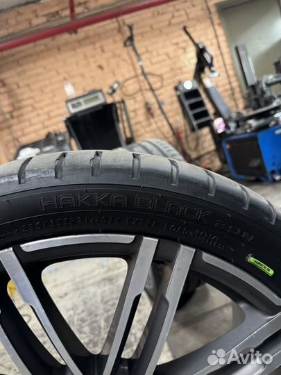 Nokian Tyres Hakka Black 295/35 R21 107Y