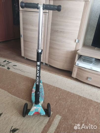 Самокат трехколесный со светящимися колесами