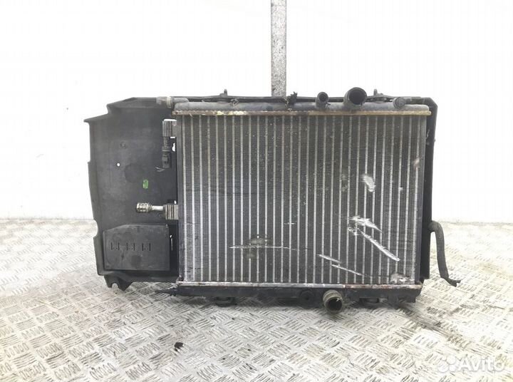 Панель передняя (телевизор) Citroen Xsara Picasso