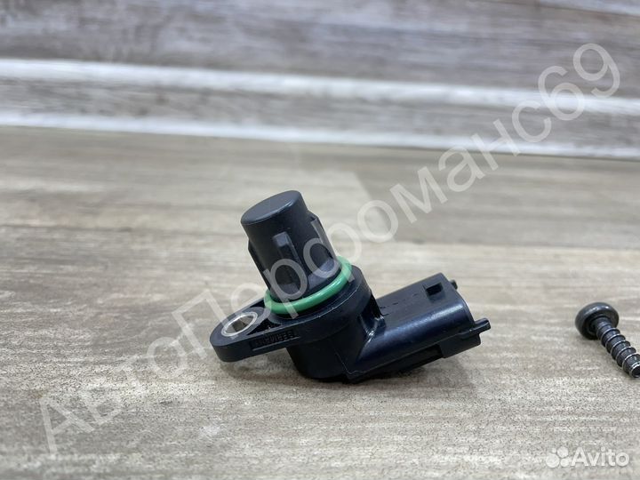 Датчик распредвала Volvo XC60 XC90 XC70 S80 S60