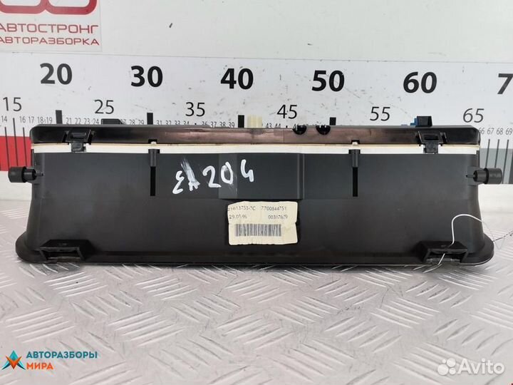 Щиток приборов (приборная панель) Renault Laguna