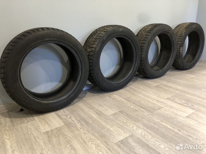 Bridgestone Blizzak DM-V1 235/55 R19 101R