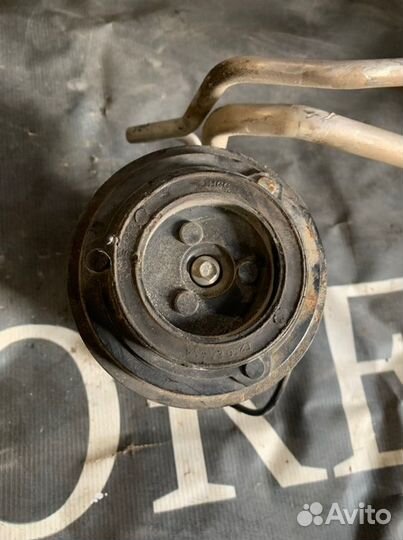 Компрессор кондиционера Mazda 3 седан 2.0 LF 2008