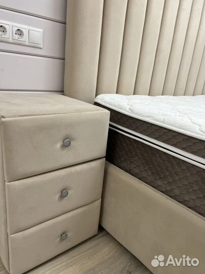 Спальный гарнитур