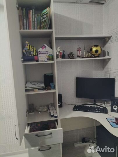 Компьютерный стол