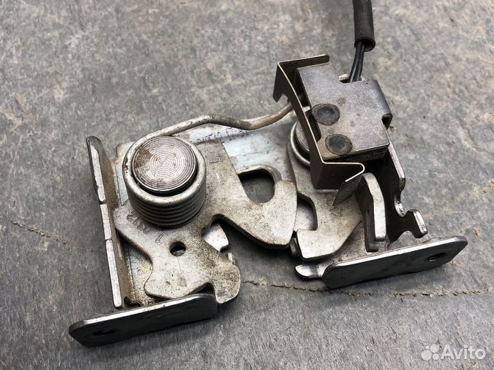 Замок концевик капота BMW X6