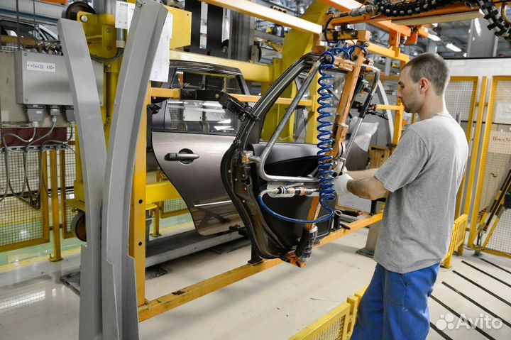 Рабочий без опыта на автозавод