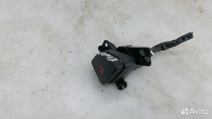 Кнопка аварийной сигнализации Hyundai i30