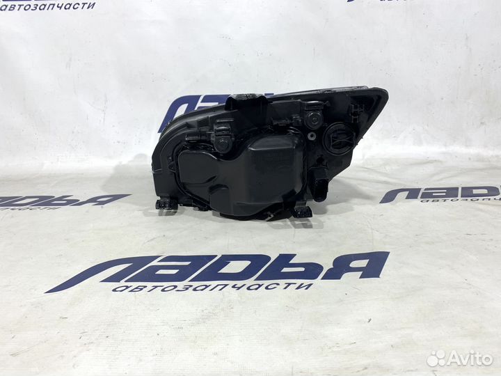 Фара Ford Focus 2(05-08) правая черная