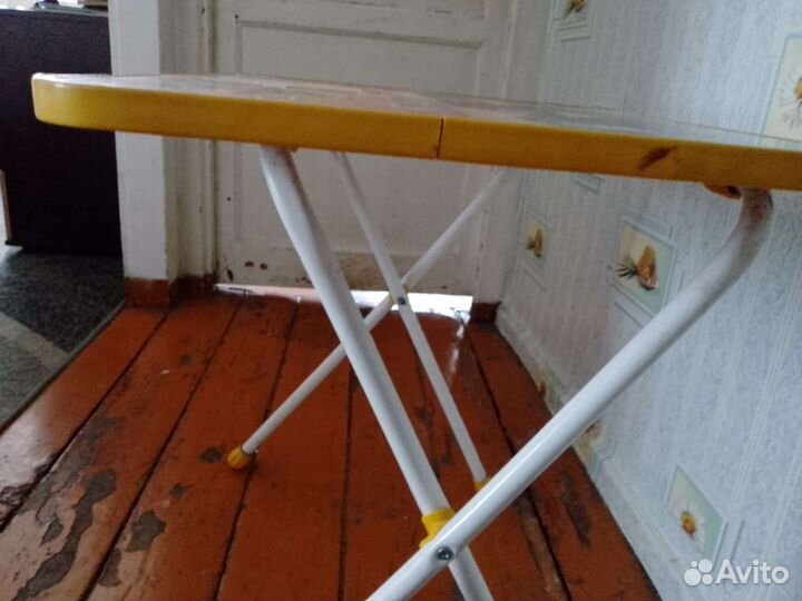 Детский столик