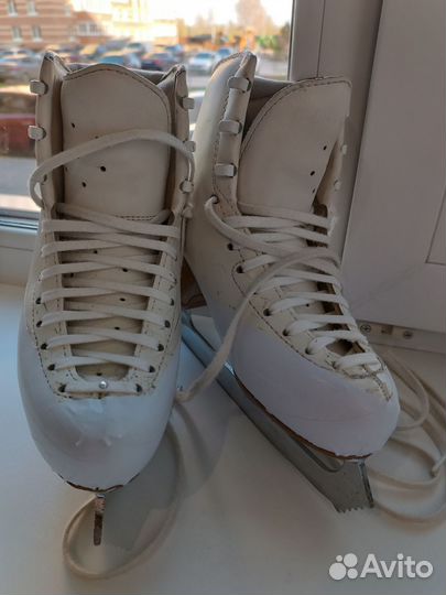 Коньки профиссиональные фигурные