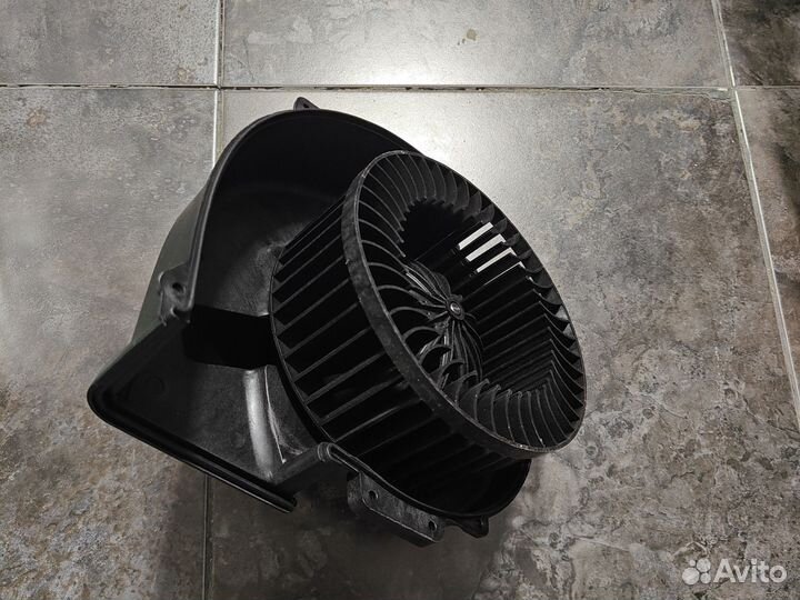 Моторчик печки на volkswagen polo