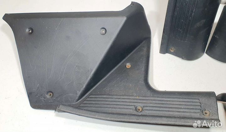 Накладки порогов внутренние Chevrolet Niva