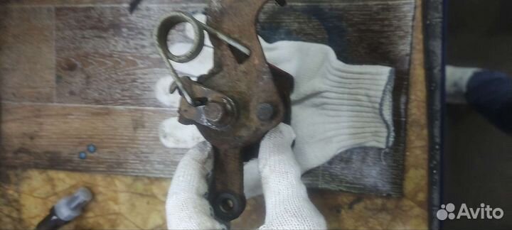 Супорт задний левый solaris kia rio