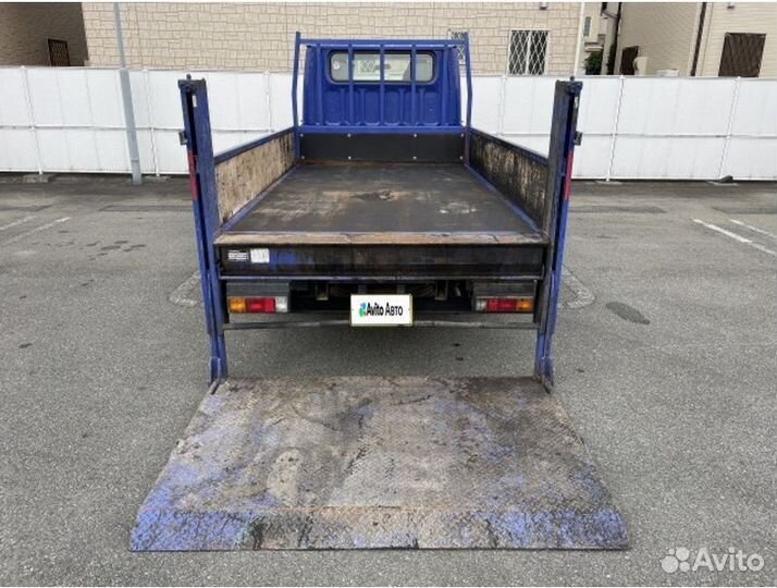 Бортовой грузовик Nissan Atlas, 2017