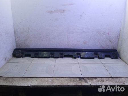 Накладка на правый порог