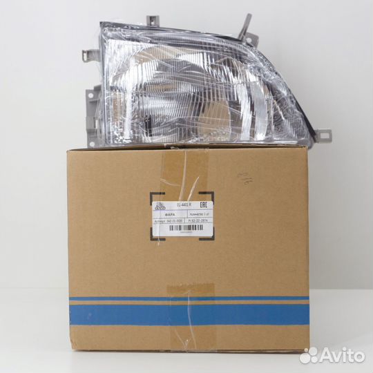 Фара toyota dyna с 1999 г правая, zevs