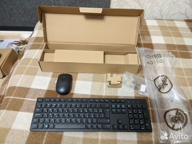 Беспроводная клавиатура и мышь Dell km636 купить в Москве | Электроника ...