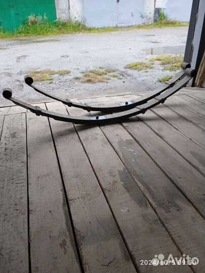 Рессоры 5-ти листовые. Газ 31105.2-е штуки