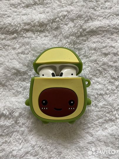 Чехлы на airpods