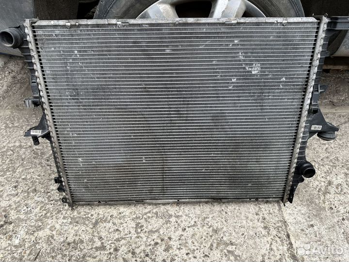 Радиатор охлаждения основной audi q7