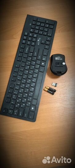 Беспроводная клавиатура и мышь